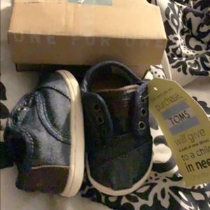 Toms shoes